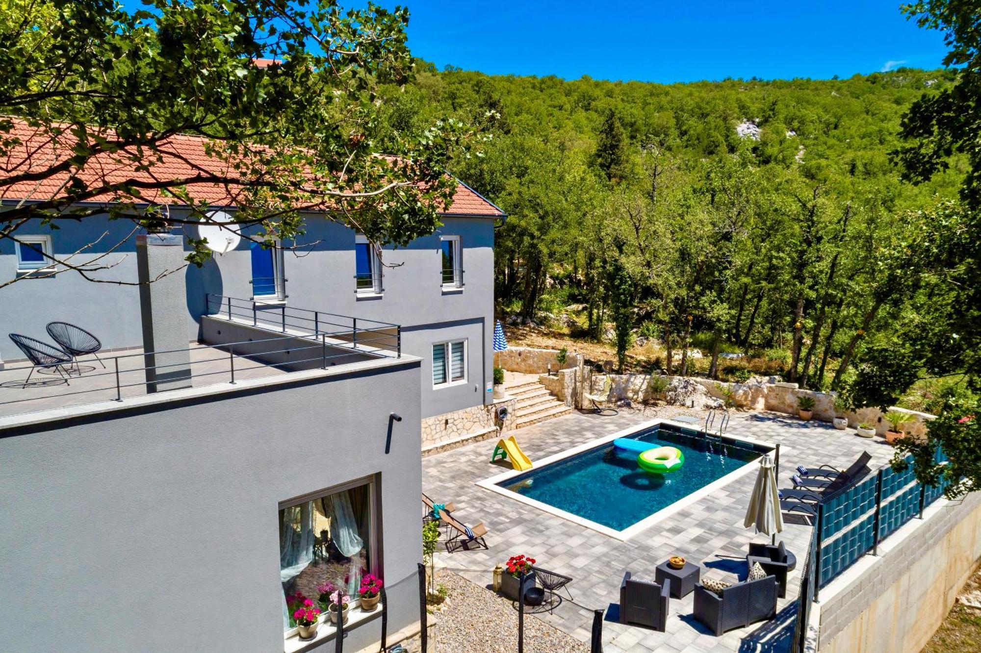 Luxury Villa Andrea Vrzika In Forest Near The Sea Zagvozd Екстер'єр фото